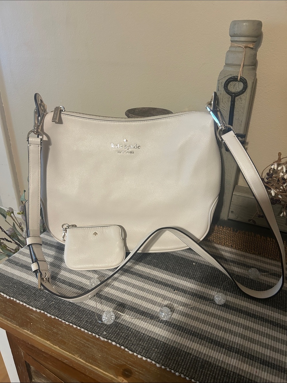 kate spade White Pebbled Leather Crossbody Shoulder Bag with Coin Pouch